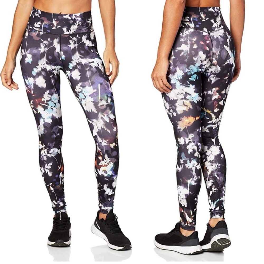 Nike Black and White High-Waist Leggings with Mesh Details